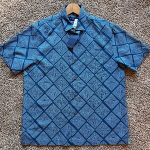 NWT Tommy Bahama Camp Shirt Doric Diamond Blue Hawaiian 100% Silk Medium M